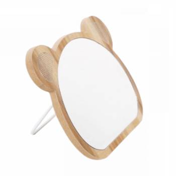 Oglinda din lemn cu forma de ursulet: Decor fermecator pentru camera copiilor